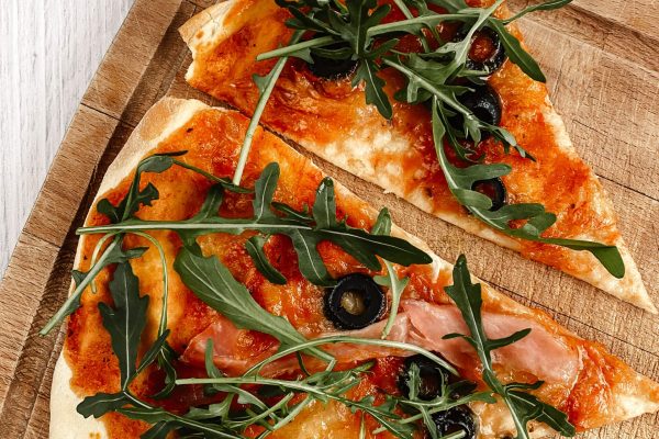 pizza na cienkim cieście